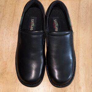 Eastland women's Newport leather Classic Black slip-on Loafers